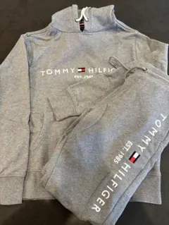 TOMMY HILFIGER グレー パーカー