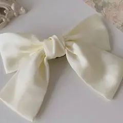 merci latte リボンのバレッタ【ホワイト】。.:・¤゜♫