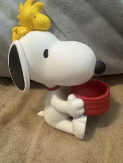 SNOOPY ミニ小物入れ付きフィギュア