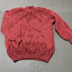 赤 ケーブルニット クルーネックセーター