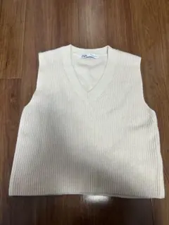ZARA Vネック ノースリーブニットベスト