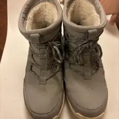 グレー ファーライニング スノーブーツのサムネイル