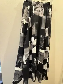 HARE ハレ　フォトコラージュスカート　ブラックのサムネイル