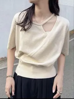 【美品】SHEIN 半袖ニットブラウスのサムネイル