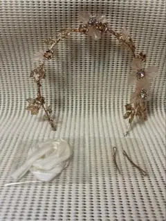 ゴールド 花飾り ヘアバンド