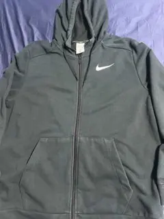 Nike 黒 ジップアップ フード付きパーカー