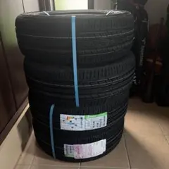215/55R17新品タイヤのサムネイル