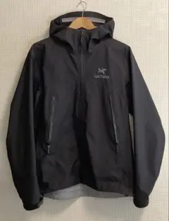 ARC'TERYX マウンテンパーカー ブラックのサムネイル
