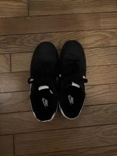 Nike ブラック/ホワイト スニーカー