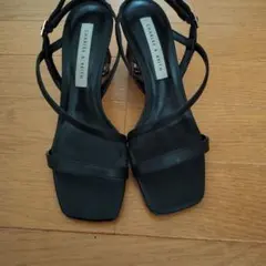 CHARLES & KEITH ストラップサンダル ブラックのサムネイル