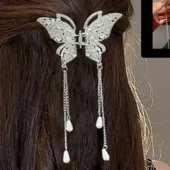 韓国 蝶型ラインストーンヘアクリップ