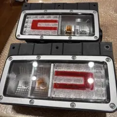 小糸　日野純正LED テールランプのサムネイル
