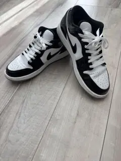 ジョーダン1ロー