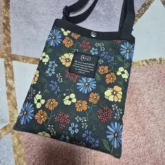 kiu サコッシュ 花柄 ショルダーバッグのサムネイル