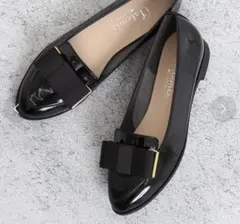 dianna リボン付きエナメルフラットシューズ