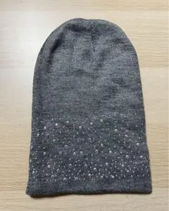 【新品未使用】ビーニー ニットキャップ グレー　ストーン付き