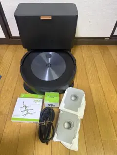 iRobot Roomba j7+ 本体 充電ドック付き - メルカリ