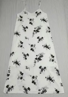 セシルマクビー 花柄キャミワンピース