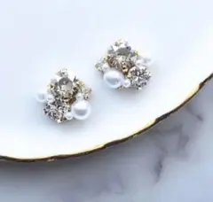 パール スワロフスキーピアス