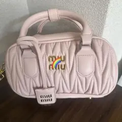 p*フ様 miu miu ホワイトレザーショルダーバッグ miu miu ホワイトレザー ショルダーバッグ 【公式通販】