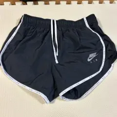 Nike AIR DRI-FIT ショートパンツ M 黒