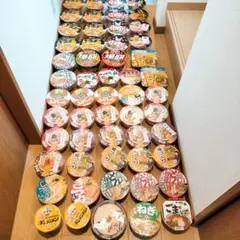 アミューズメント食品 カップラーメン55個まとめ売りのサムネイル