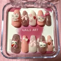 新品未使用　キティちゃん　ピンク　ネイルチップ　おまけ付き