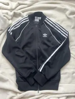 adidas トラックジャケットのサムネイル