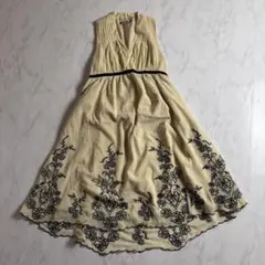 刺繍フレアワンピース ベージュ 春ワンピ 上品 フォーマル S〜M