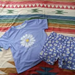 花柄　セットアップ パジャマ　7Y 120cm