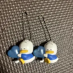 サンリオ　カラーコレクションチャーム　ブルー　あひるのペックル　ガチャ　2個