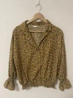 CECIL McBEE フラワープリント長袖シャツ