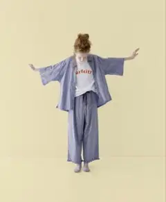 ネストローブ　スズラン柄シャツ