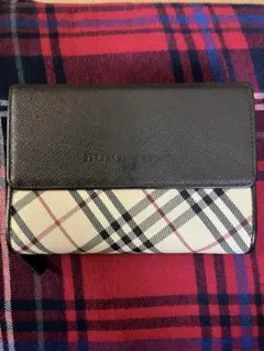 Burberryレディース二つ折り財布