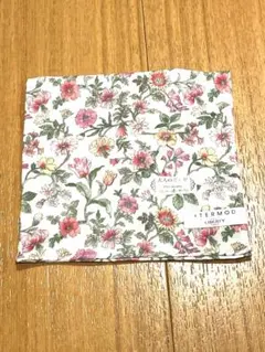 リバティ　花柄ハンカチ　ガーゼ　新品未使用
