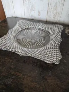 アンティーク　クリアガラス 星形デザイン皿