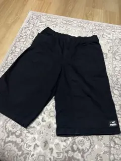 PUMA 黒 ショートパンツ