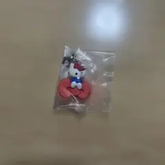 ハローキティ キーホルダー 赤