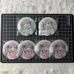 キャンドゥ 初音ミク 缶バッジ シークレット2個＋ノーマル1個 - メルカリ