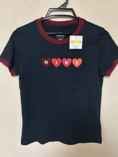 ☆新品☆ナイキ　NIKE レディース　ハートデザイン Tシャツ Sサイズ
