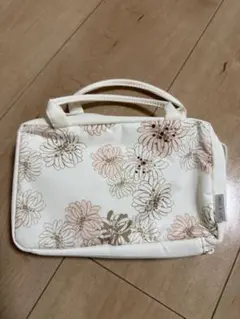 PAUL & JOE 花柄 バニティポーチのサムネイル