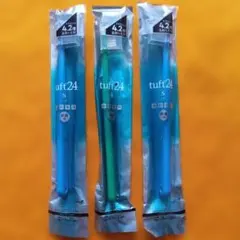 新品　タフト24　ソフト　歯ブラシ　3本　キャップ付きのサムネイル