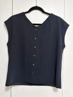 ni⭐︎co様 ノーリーズソフィ フレンチスリーブブラウスのサムネイル