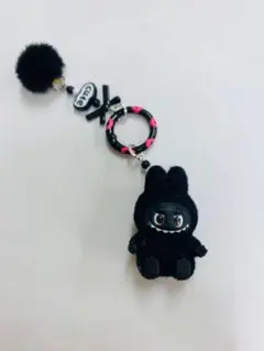 ポンポン付き 黒 超可愛い labubu ラブブキーホルダー プレゼント 真っ黒