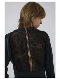 Hidden detail drape topsのサムネイル