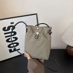 ミニ 巾着 ショルダーバッグ ナイロン スマホポーチ 軽量 ドロスト グリーン