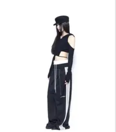 Theredthread zip asymmetric tops - メルカリ