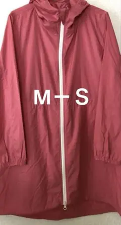 ユニクロ　撥水軽量コート　ポケッタブルロングコート　撥水軽量パーカーピンク　MＳ