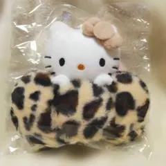 ハローキティ　リボン　チャーム　ヒョウ柄　マスコット　サンリオ　アベイル