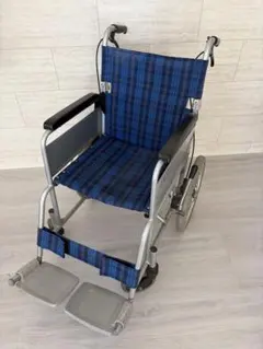 カワムラサイクル　車椅子　折りたたみ　介助　介護のサムネイル